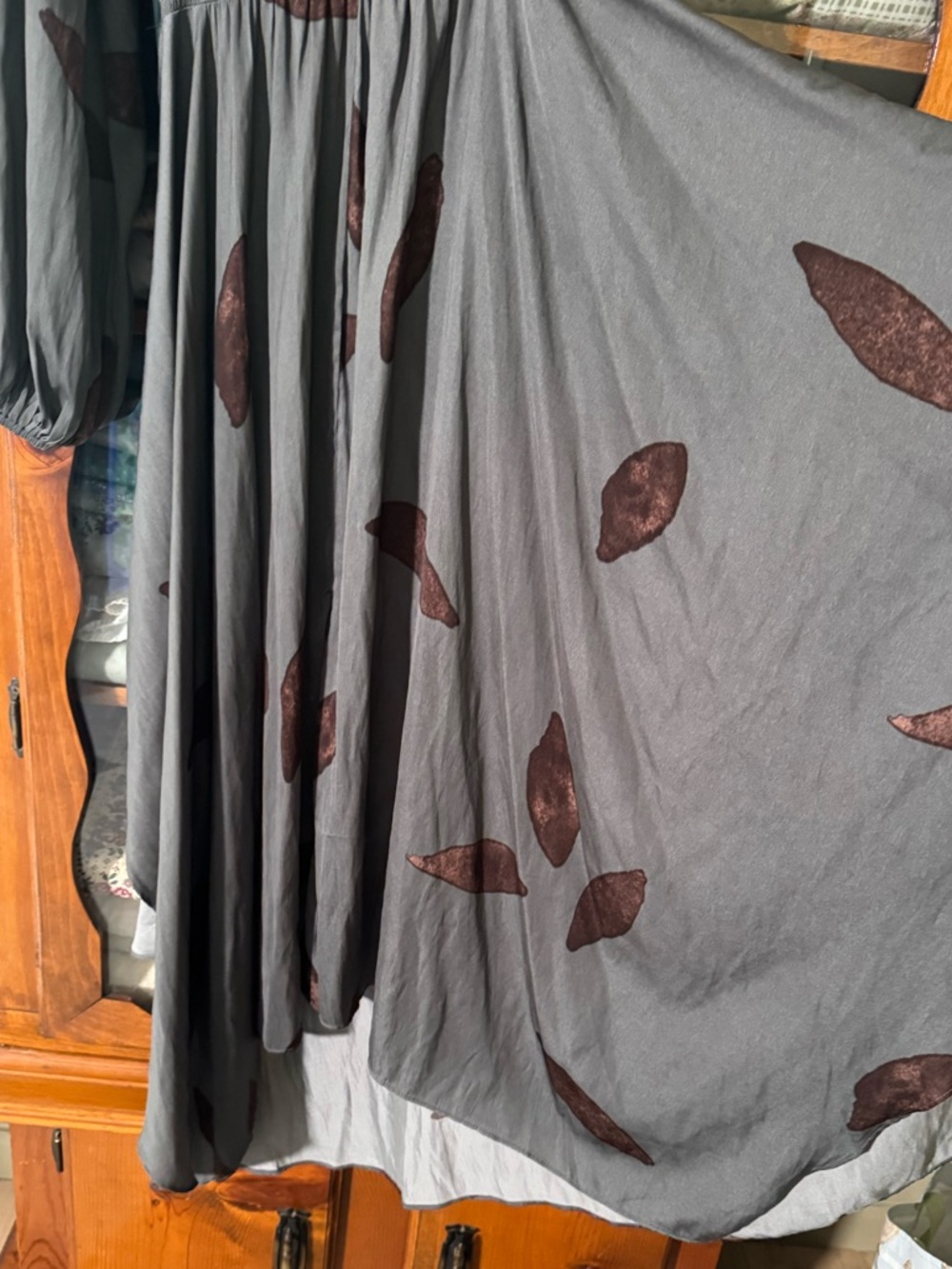 Grade & Gather Leaf Print High-Low Maxi Dress - Picture 4 of 7